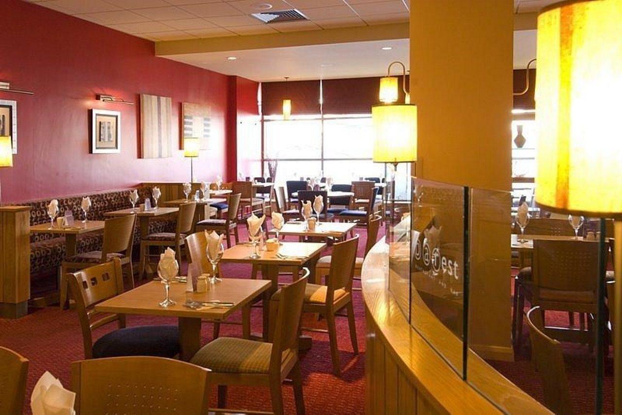 Premier Inn West Bromwich Central Екстер'єр фото